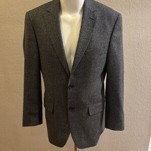 Jos. A Bank tailored fit Men's Gray Blazer 100 wool. 38R